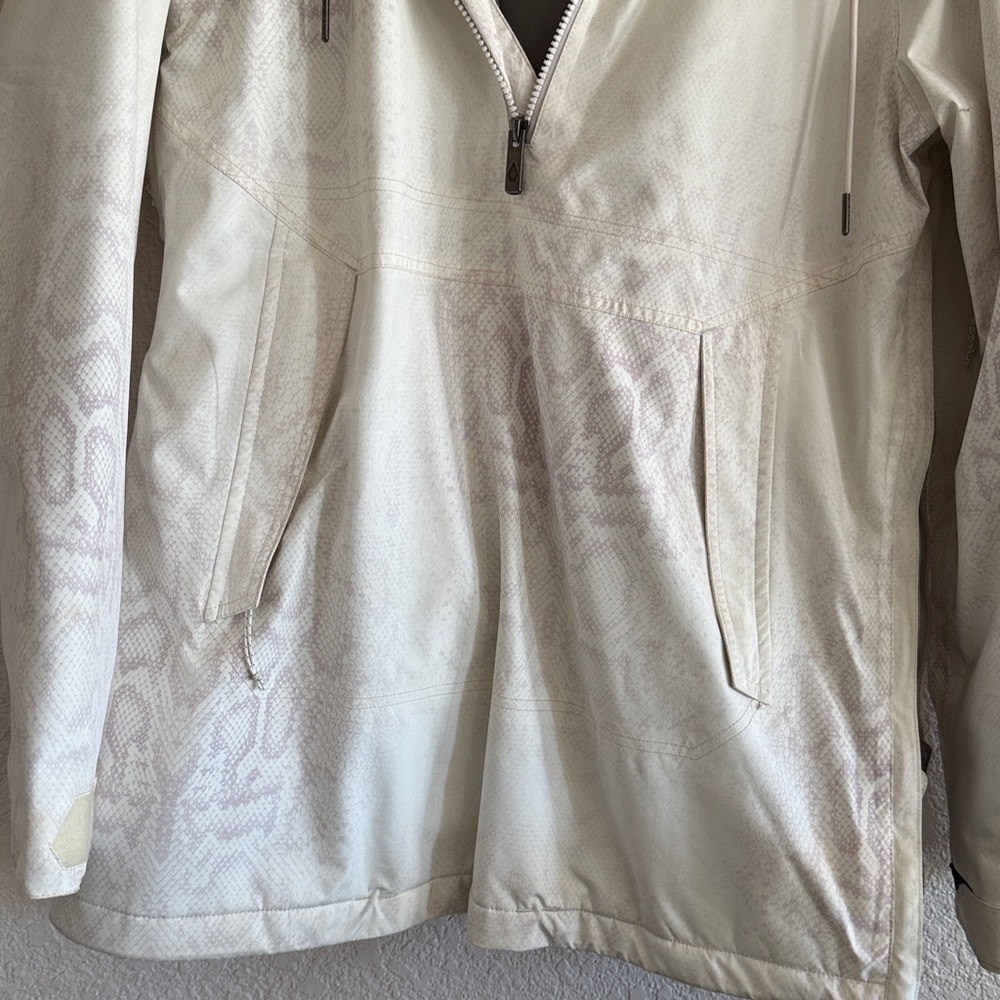 Volcom Insulated Fern GoreTex Pullover Jacket White Women's Size M Snowboard - Picture 5 of 7